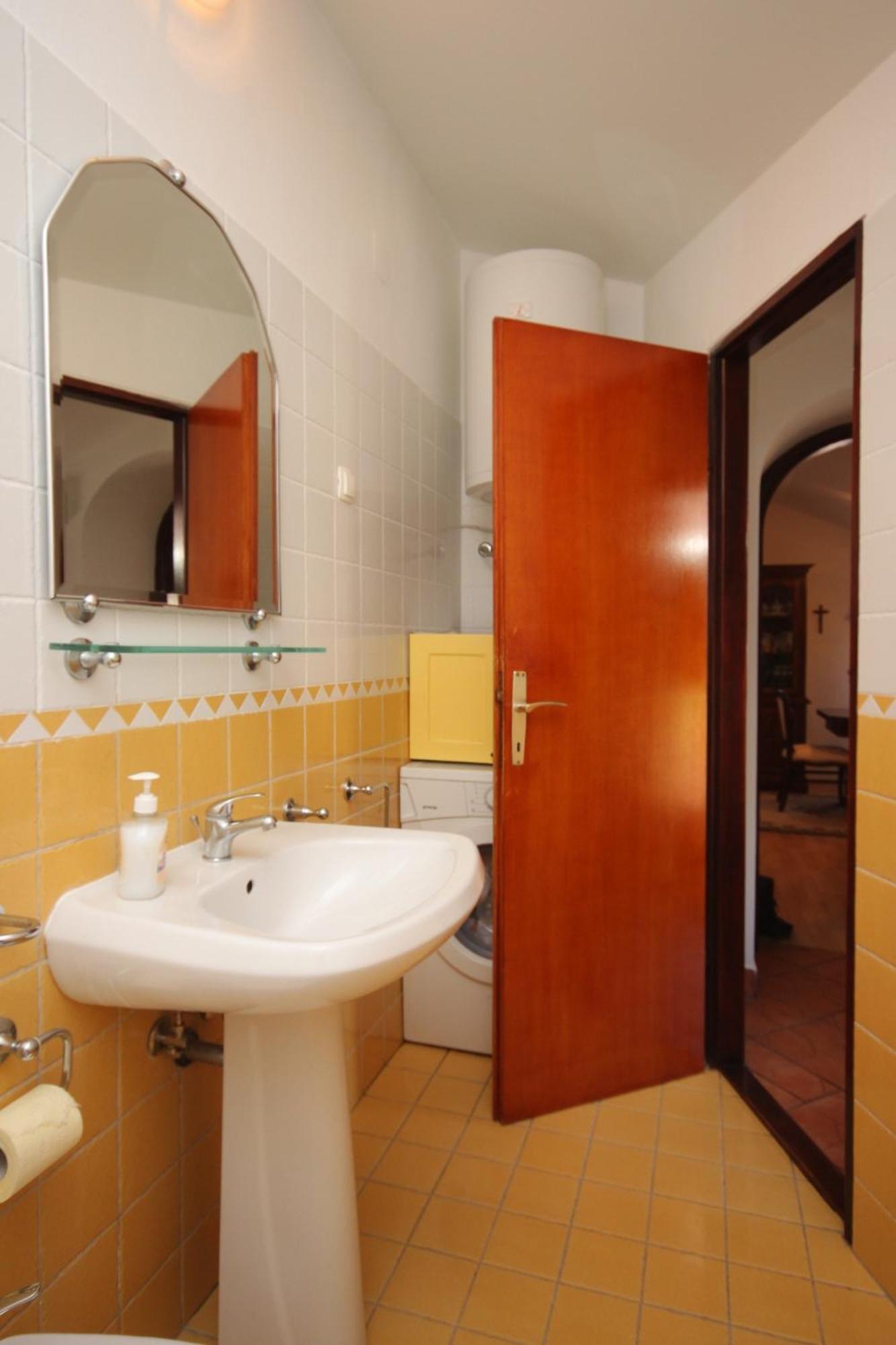 Apartments And Rooms With Parking Space Cunski, Losinj - 2498 Chambre photo